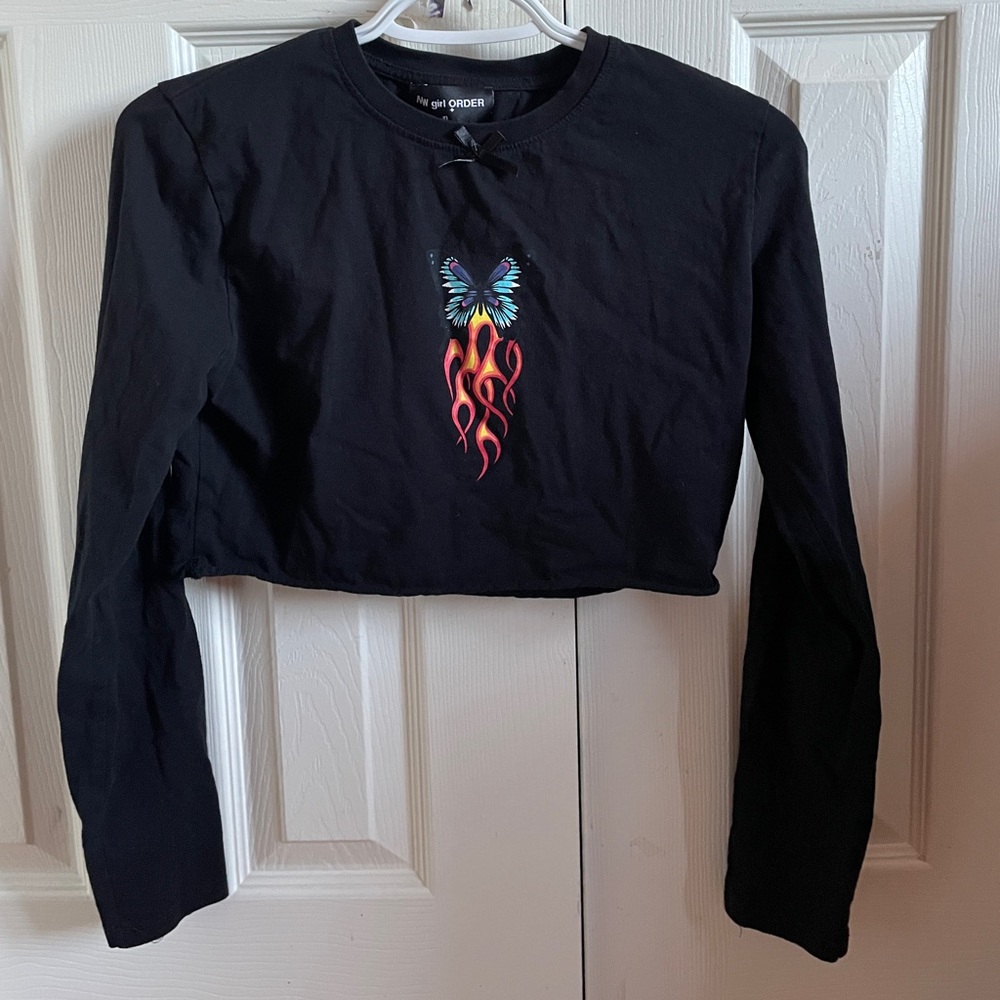 NW girl order Urban Outfitters crop top